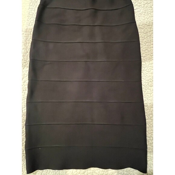 BCBGMAXAZRIA bandage midi skirt - black - size medium - Picture 4 of 6